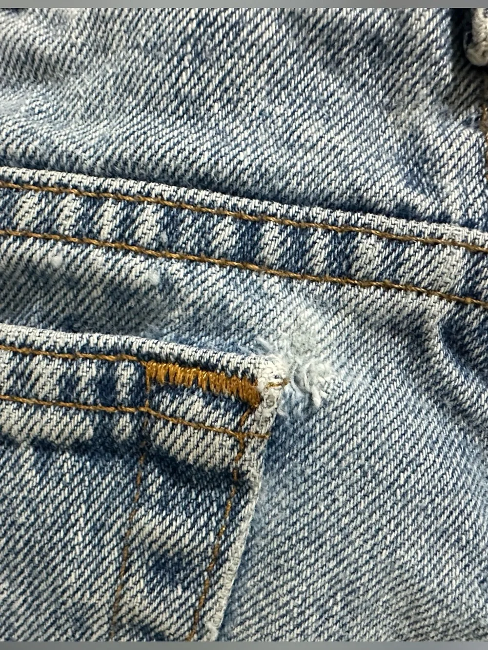 Vintage Levi’s 1995 tapered leg loose fit size 36x32